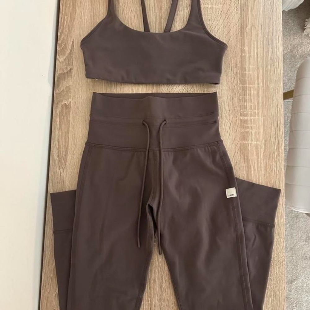 Vuori Yosemite Daily leggings set
